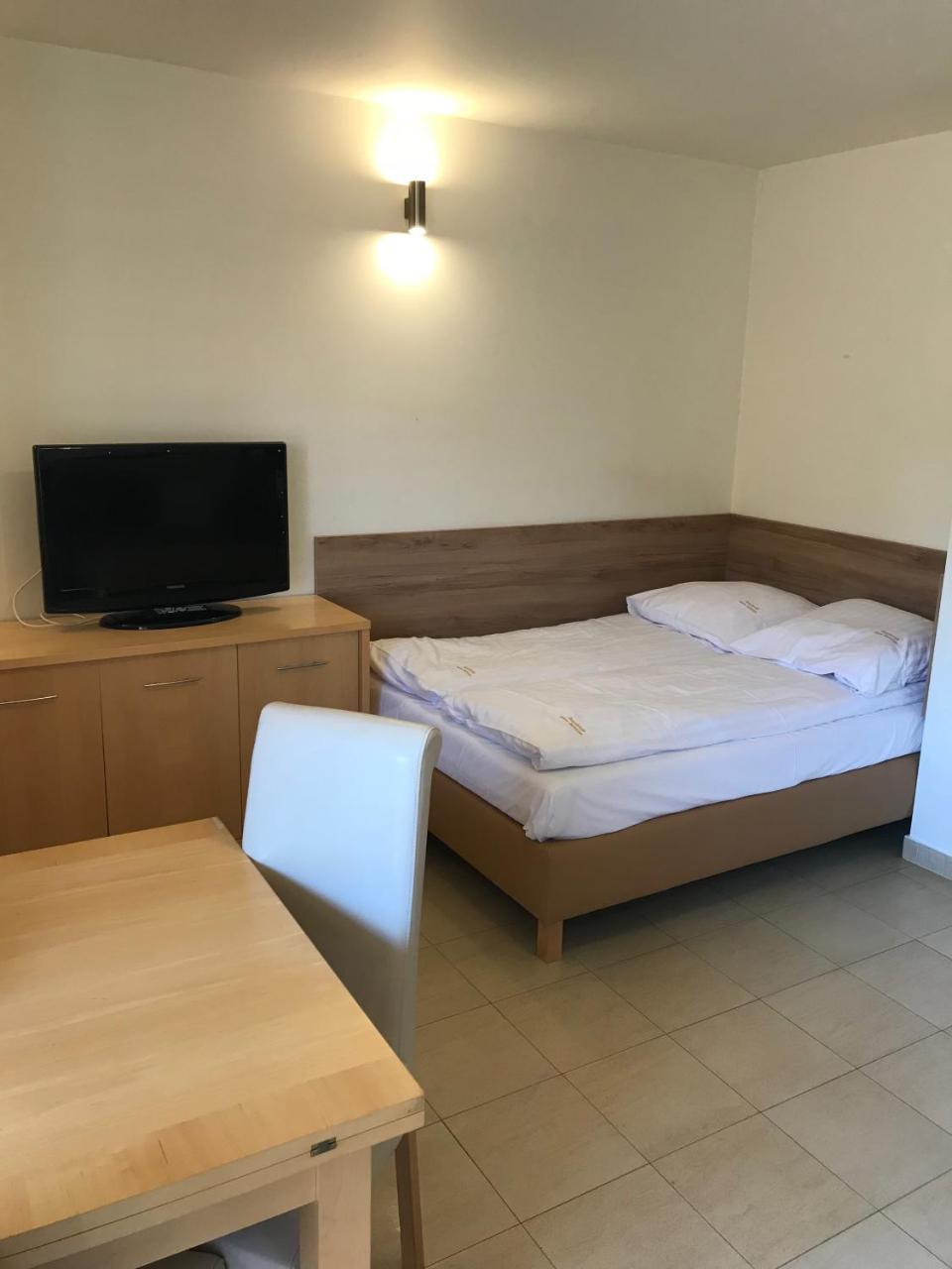 Baltic Vip Apartamenty Przy Morzu Реваль Экстерьер фото